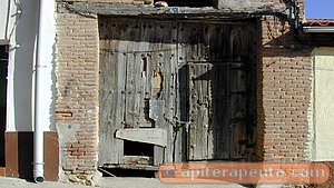 foto de puerta de pueblo - Madrid HD